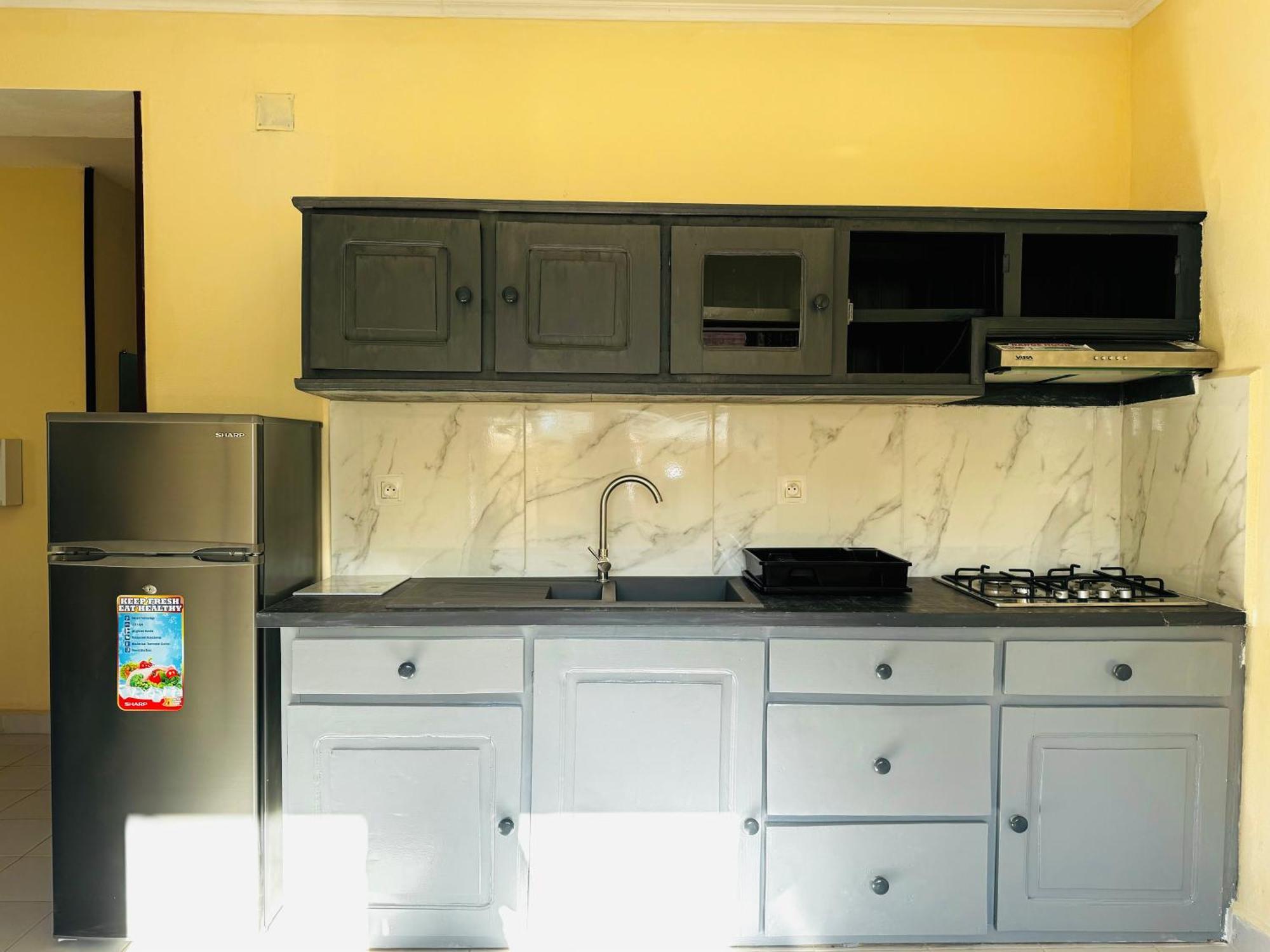 Hotel - Appartement Meuble " Les Flots Bleu " Antananarivo Eksteriør bilde